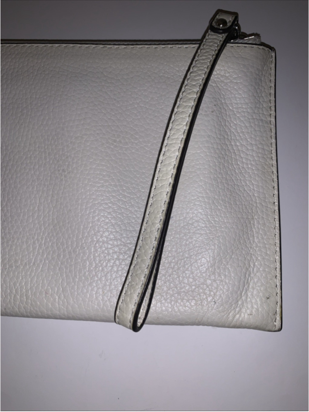 MICHAEL KORS Womens WHITE LEATHER WRISTLET Purse Carry Designer Handbag Zipper - Picture 4 of 16